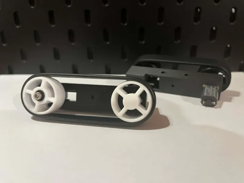 Silicone wristband track system V1