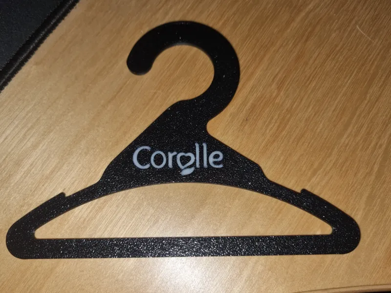Cintre poupée Corolle