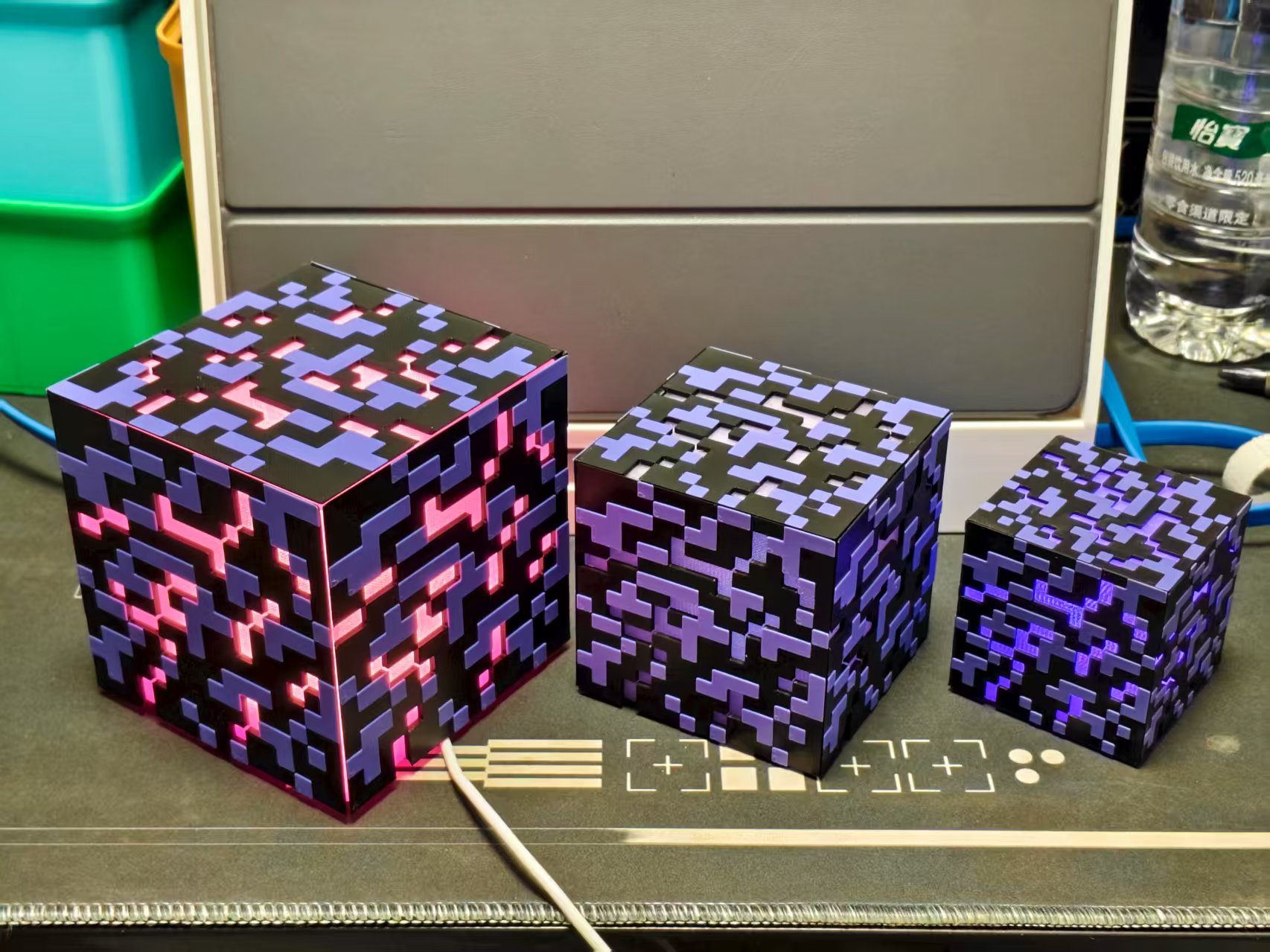 Miniatura 6 do modelo 3D 黑曜石灯方块桌搭摆件-我的世界