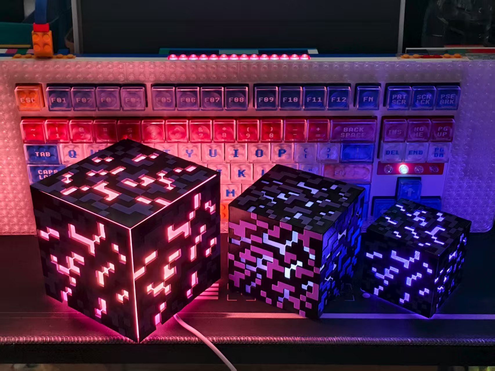 Miniatura 9 do modelo 3D 黑曜石灯方块桌搭摆件-我的世界