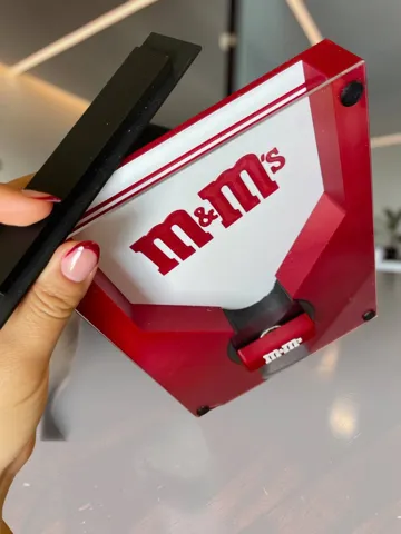 Soporte: Vintage M&M's Candy Dispenser - Wall Mounted — vista de referencia 5