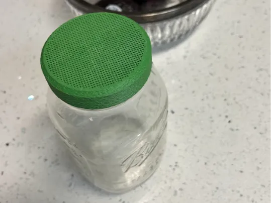 Mason jar sprouting lid