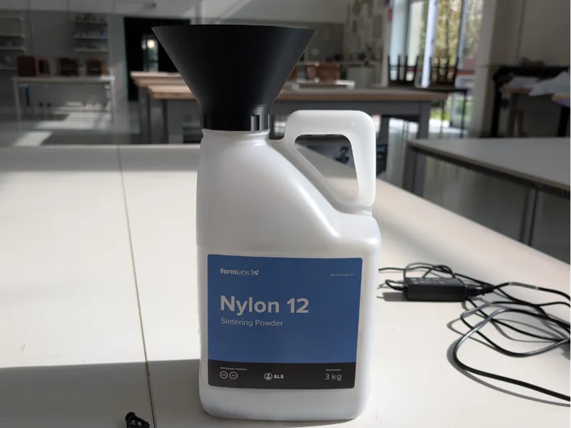 Imbuto per polvere SLS - Bidone da 3kg Formlabs