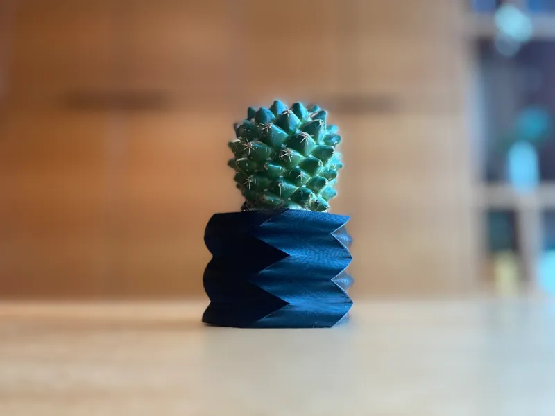 5 cm (2") hexagonal twist pot