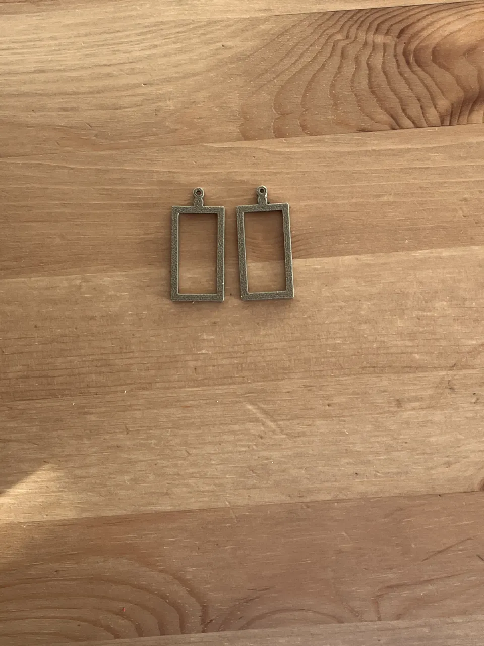 earrings view 2