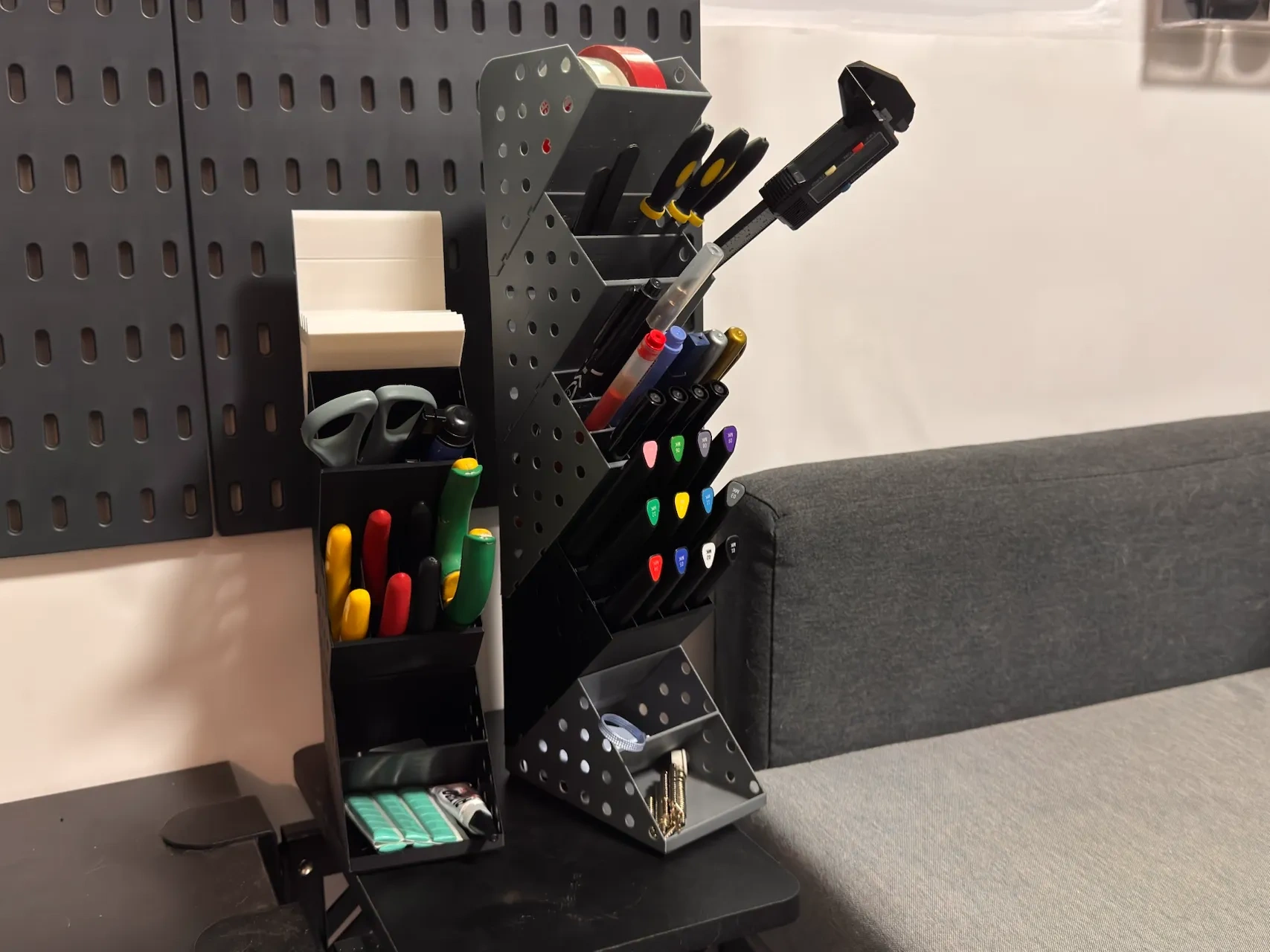 Miniatura 2 do modelo 3D 1 UP！模块化桌面收纳塔（洞洞板可拓展侧面、榫卯结构、无支撑打印）