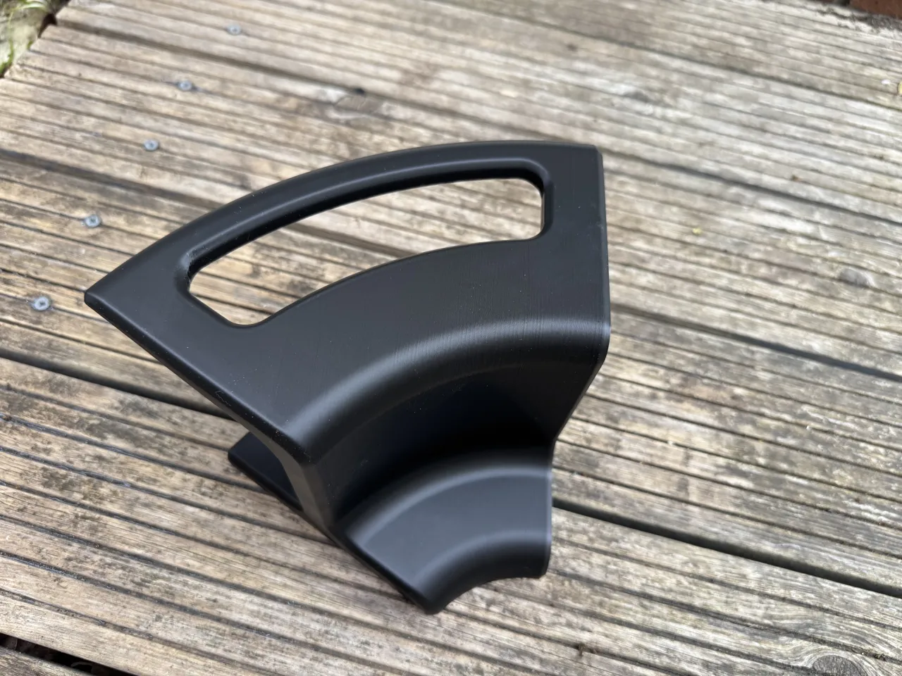 Garden Hose Wall Storage Hanger view 2