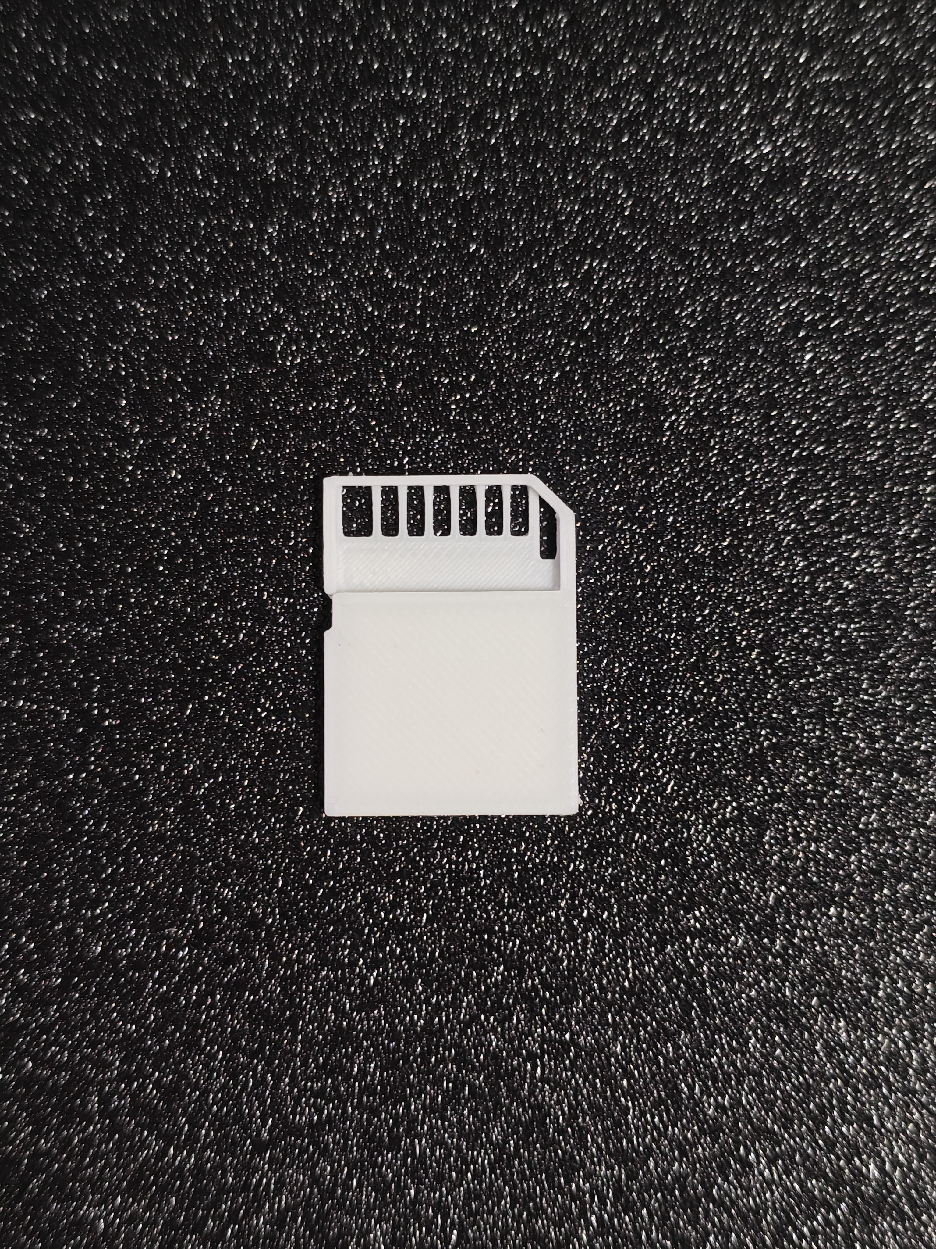 Miniatura 1 do modelo 3D SD卡外壳