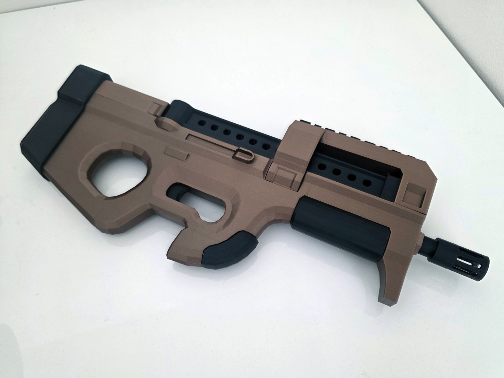 Fortnite Compact SMG P90 Model 1:1 Replica 15" Len