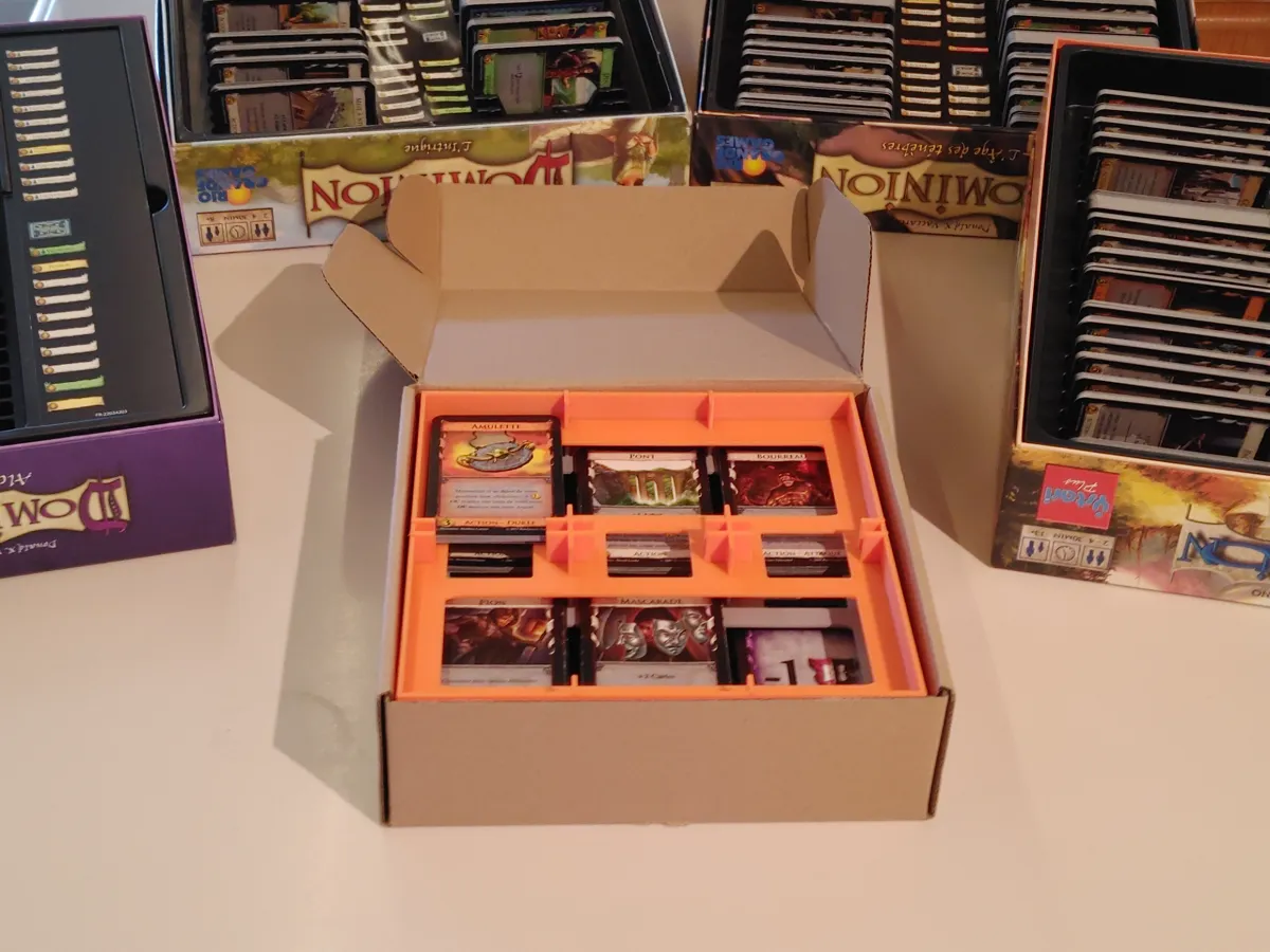 Boîte de rangement pour cartes Dominion