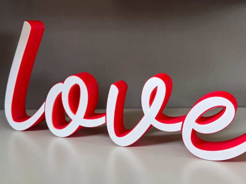 Schriftzug LOVE