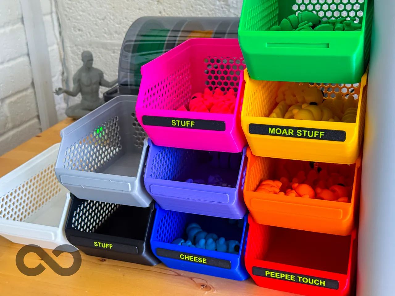 115x175mm Stacking Observe & Grab Containers - Hex view 3
