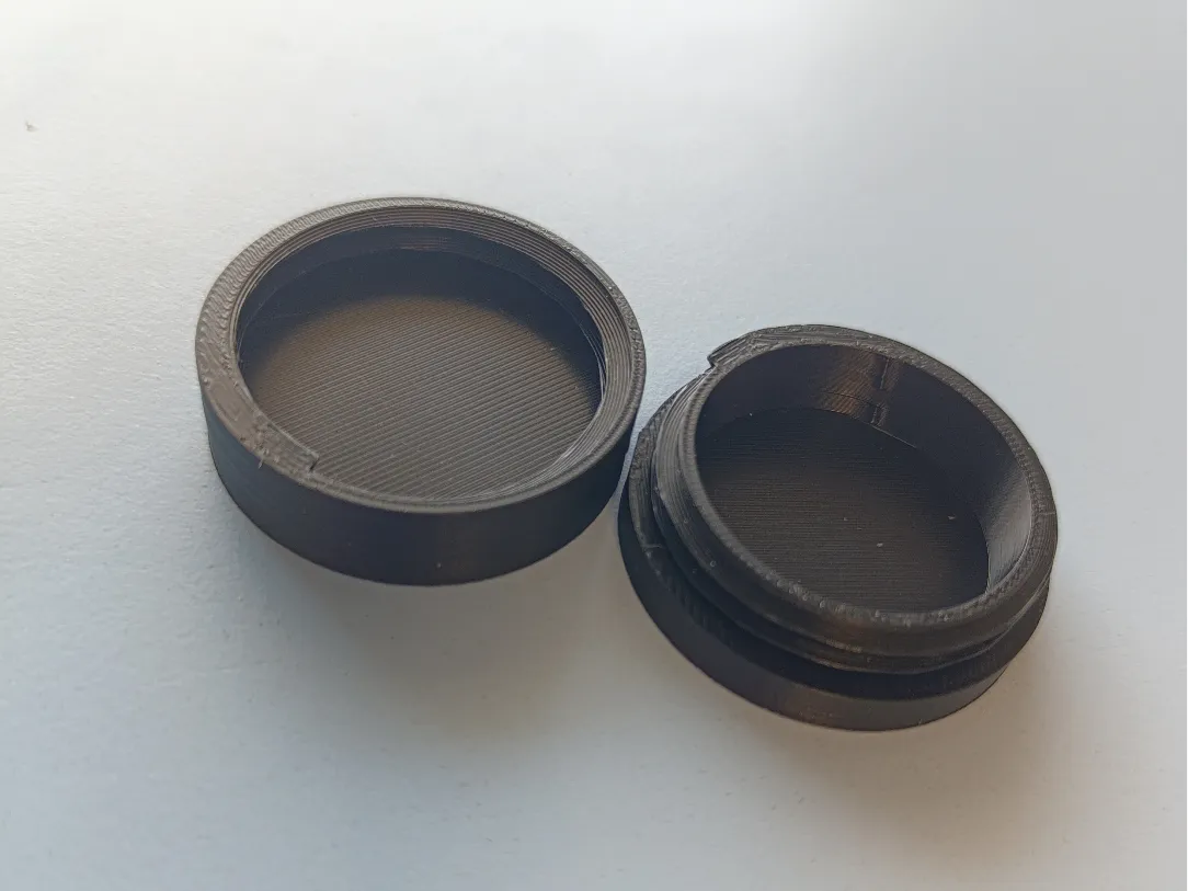 Boîte à médiators à visser