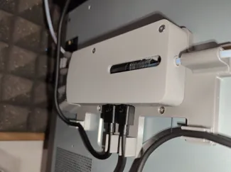 AMS Hub cable manager