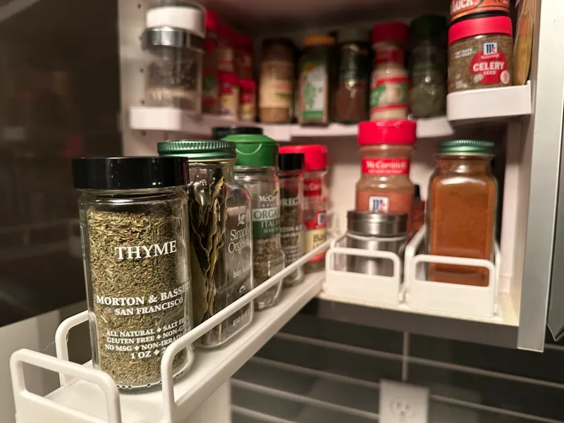 Simple Pull-out Spice Rack/Organizer