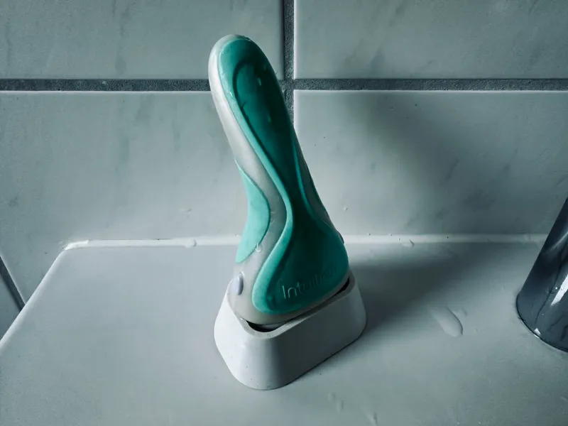 Wilkinson Sword Intuition Body Shaver Stand easy