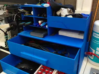 Desktop organizer with pull-out drawers