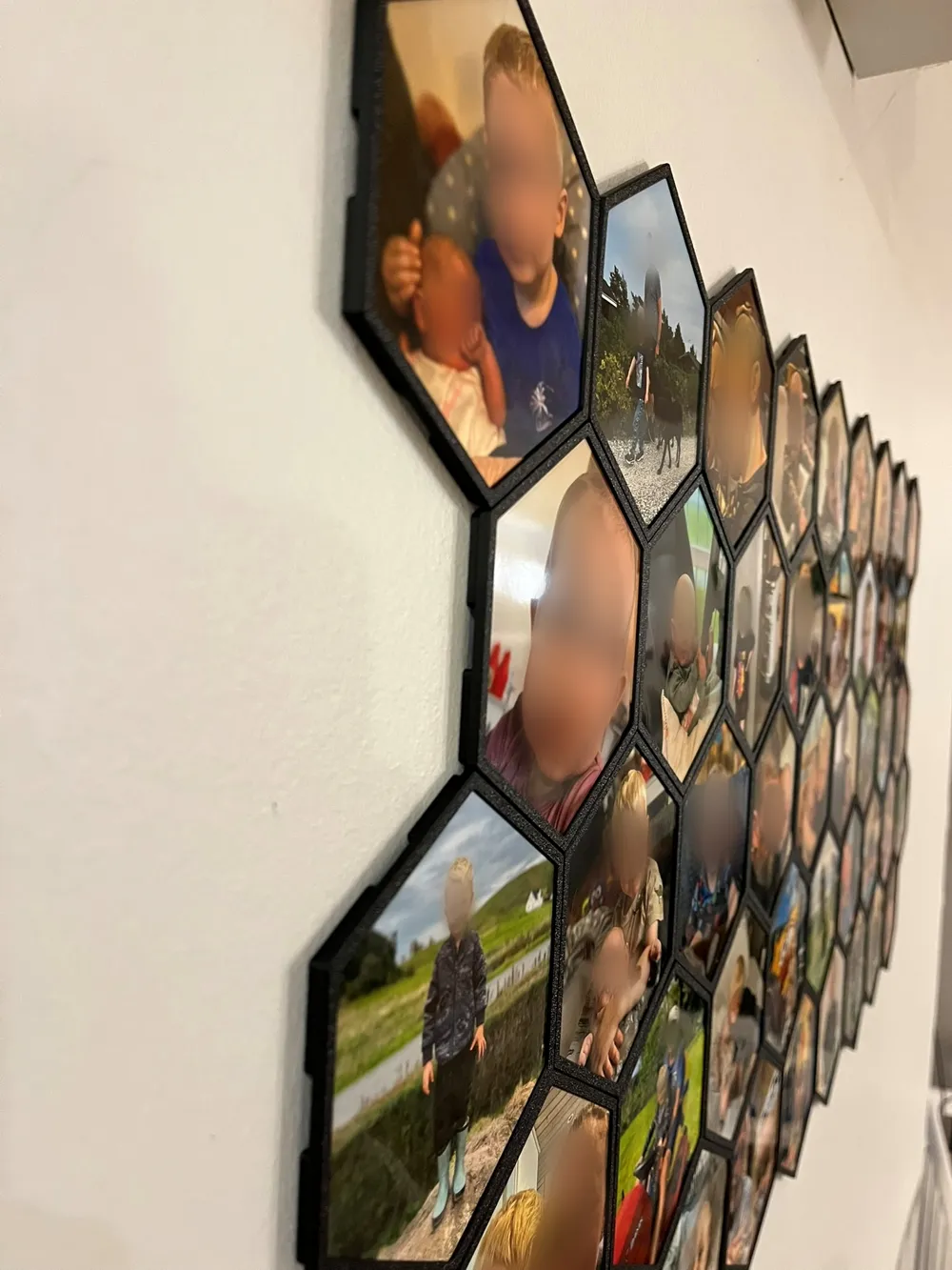 HexaFrame – Modular Hexagon Picture Frame System - Free 3D Print Model ...