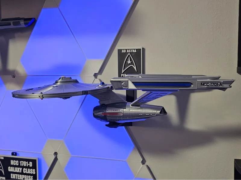 REMIX wall mount for Martin.Taichl Star Trek Model