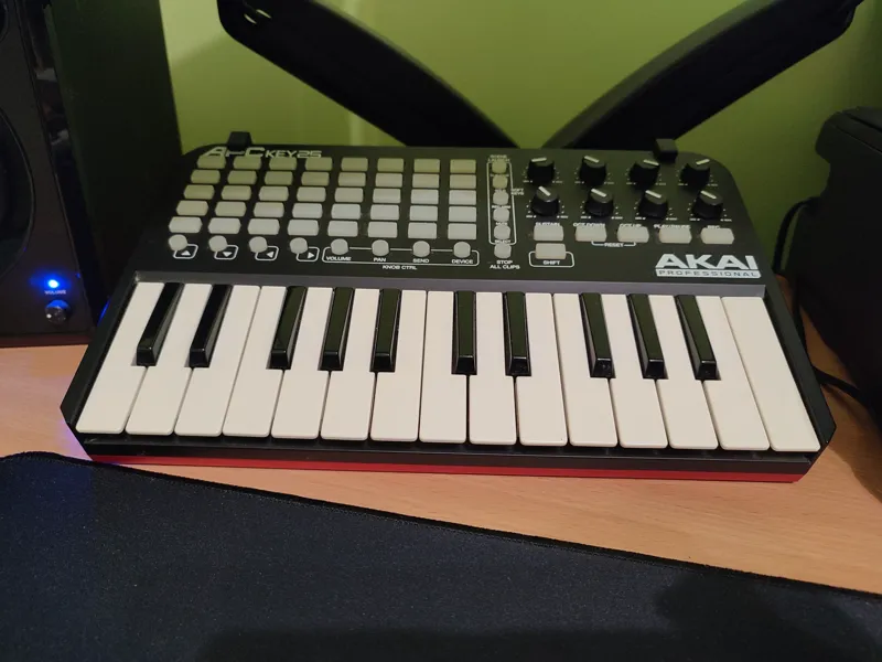 Studio Stand for AKAI APC Key 25