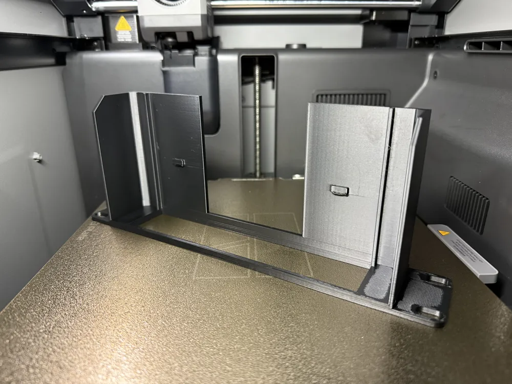 10-Zoll-Rack-Mount UGreen UG210P Switch - Free 3D Print Model - MakerWorld