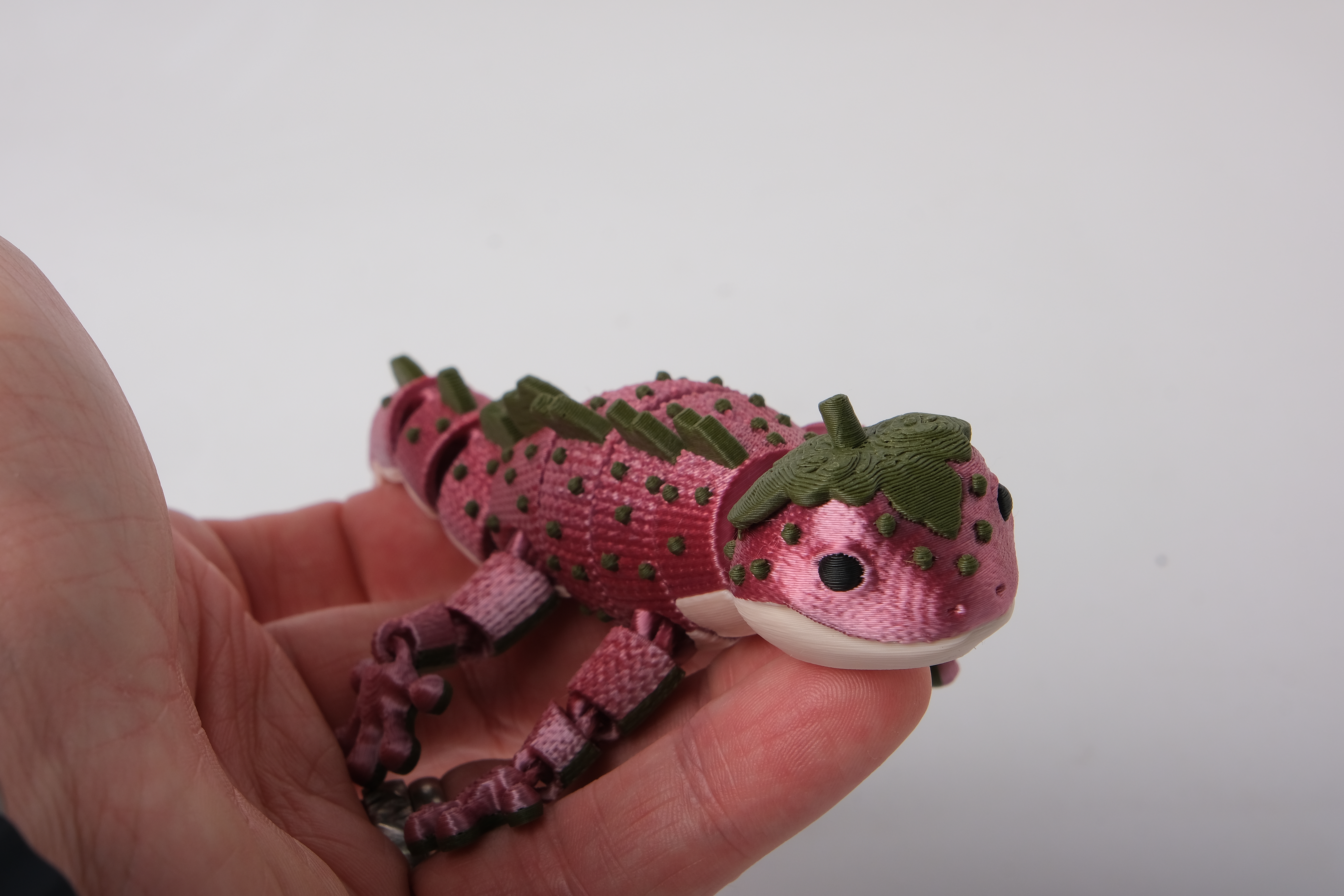 Strawberry Gecko Flexi Toy - Articulated Lizard - 1