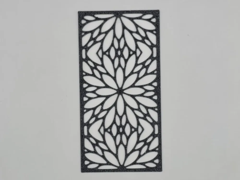Letrero o emblema decorativo: Geometric Floral Mosaic Panel Stencil. Referencia del modelo original.