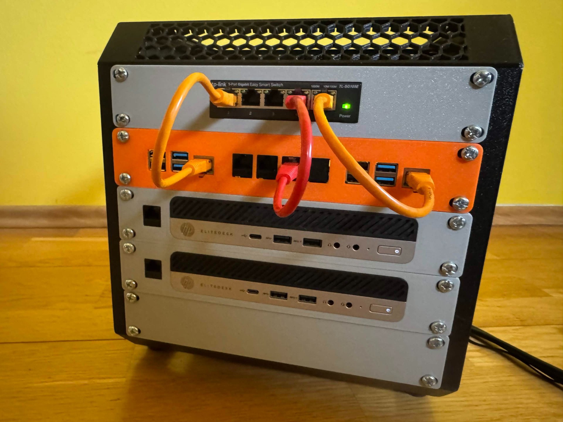 2x Raspberry Pi 4 +  4 keystones 10" rack mount