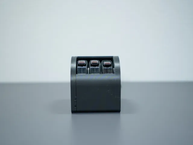 გასაშლელი USB კაბელის ქეისი