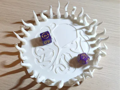 Cthulhu dice tray with tentacle walls
