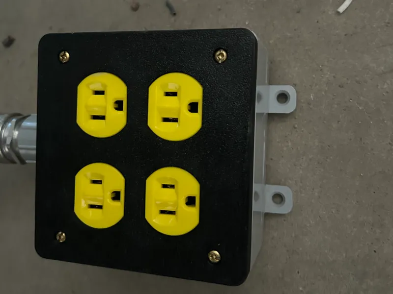 Duplex Receptacle Cover for Scepter FS-2-20