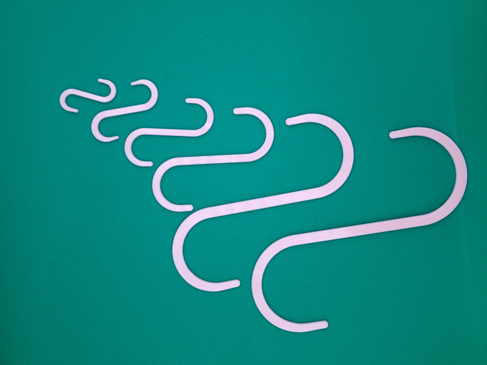 Light-Duty 2kg Hooks Set | 10-60mm Inner Diameter