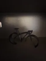 Sculpture vélo minimaliste — photo 4