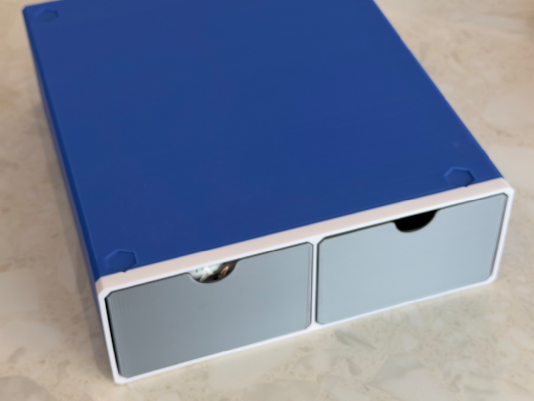 Large Double Drawers. Simple and stackable