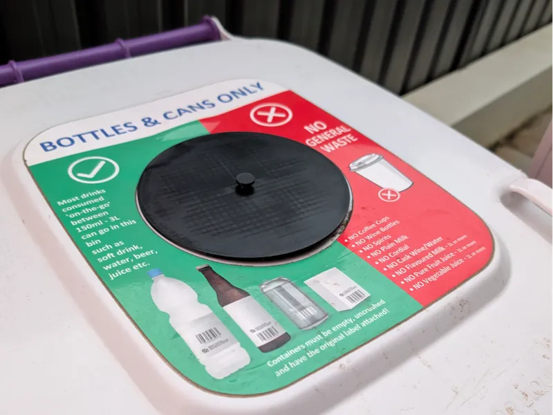 Simple Hole Cover for Recycling/Rubbish/Trash Bin