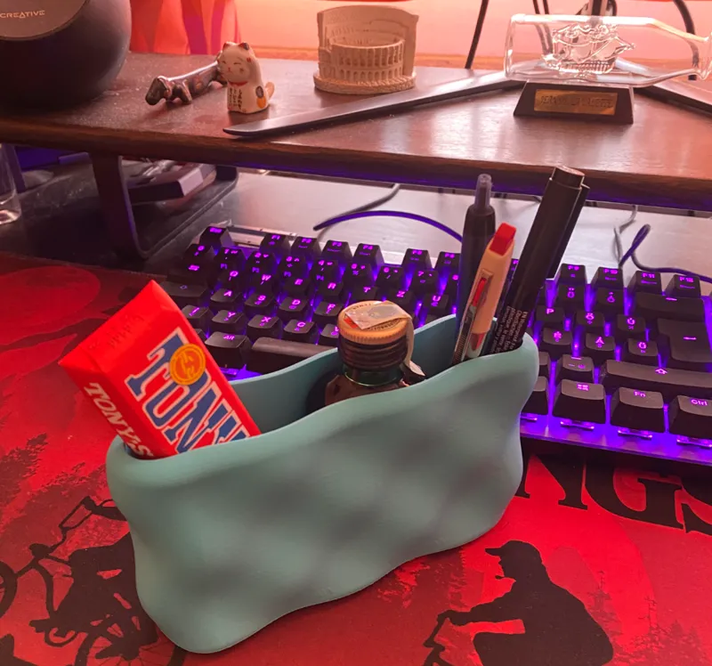 Desk Organizer/Pens/Makeup Brushes Holder