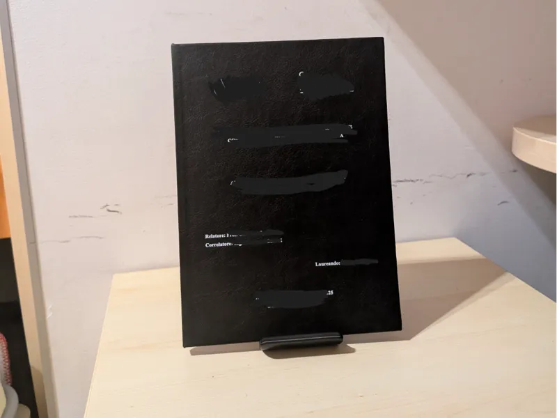 Minimalist Book Stand - Thesis & Hardcover Display