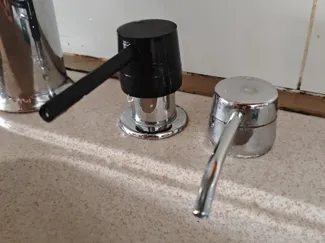 soap dispenser head for kitchen sink