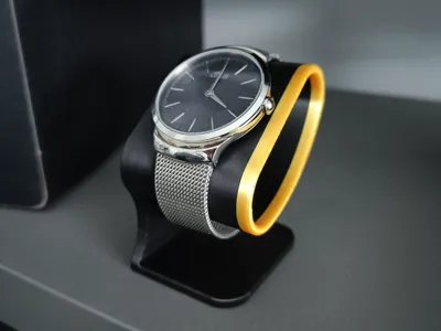 Sleek Watch Stand for Display and Organization