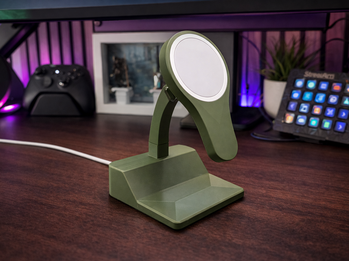 Adjustable MagSafe Stand