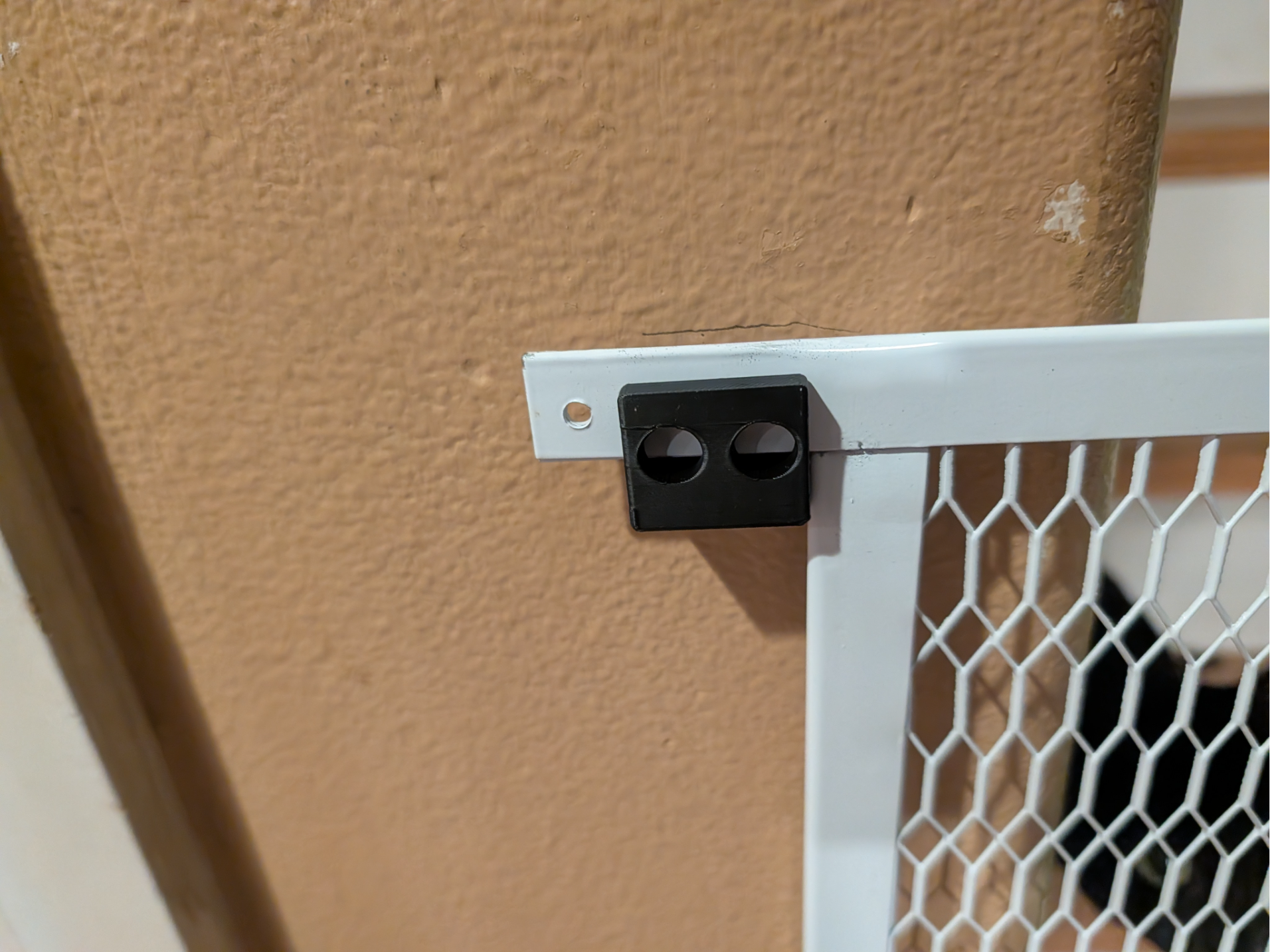 Metal Dog Fence Wall Mount