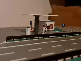 Maßstab 1:64  Autobahn + Parkplatz + Industrie 