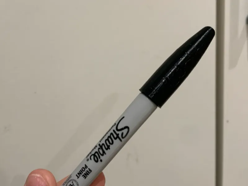 Burn sharpie cap magic trick - 3 of clubs