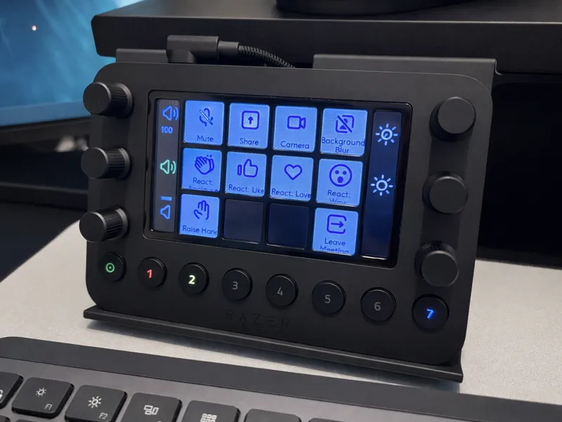 Loupedeck Holder