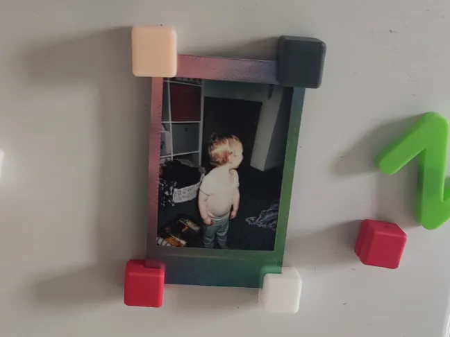 Magnetic PhotoCubes