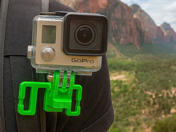 Support GoPro pour sac à dos