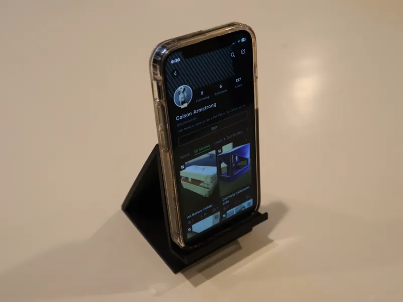 iPhone Stand