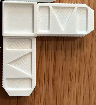 Fly screen corner piece