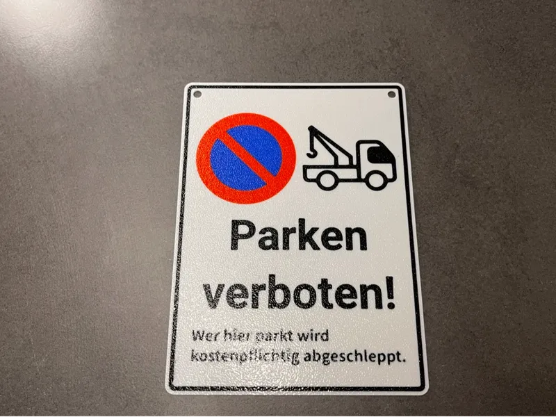 Schild Parken Verboten mit Abschleppandrohung