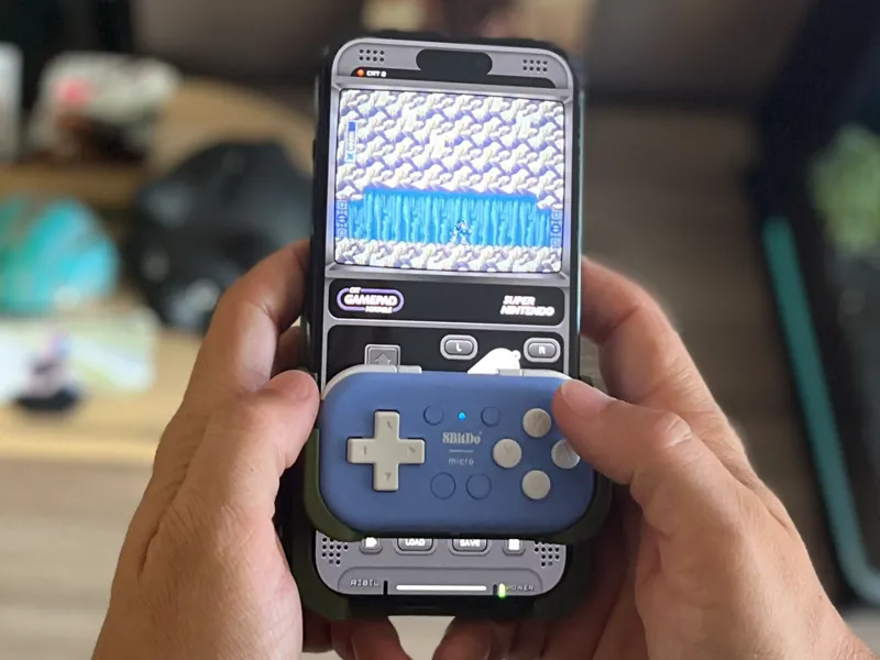 Iphone 15 GB Grip | 8BitDo Micro